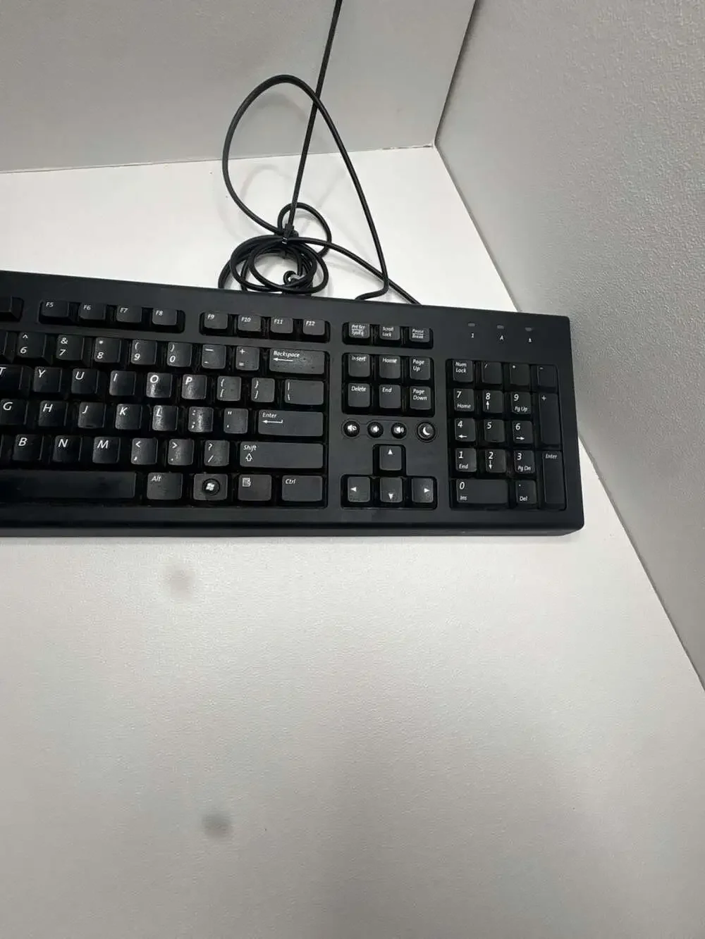 Compaq PR1101 PS/2 Wired Standard Multimedia Keyboard